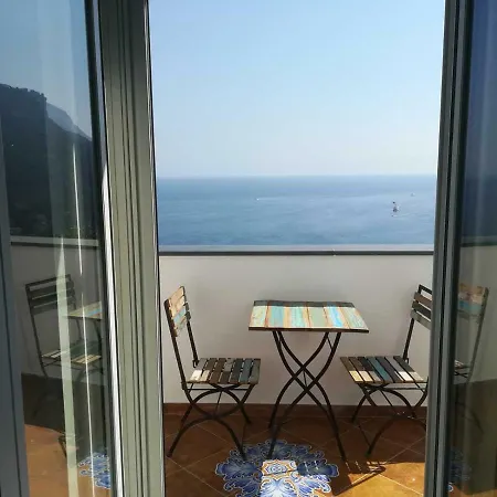 فندق مبيت وإفطار Torre Elisea مينوري
